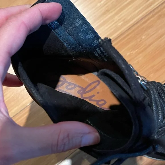 Zodiac Wedge Indy Booties, NWOT, Sz 7 - Picture 4 of 5